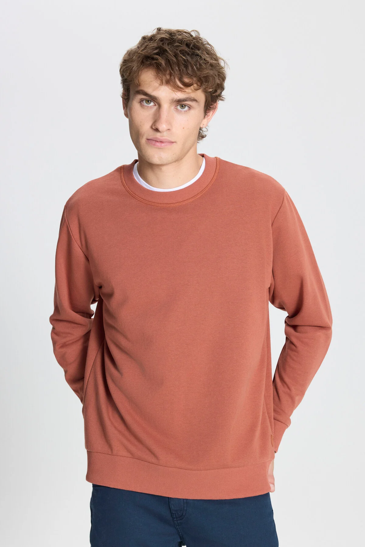 Bild von AC&Co / Altınyıldız Classics Hellbraunes Sweatshirt Mit Rundhalsausschnitt Und 3-fädiger Baumwolle In Standard-passform Und Normaler Passform für Herren - M