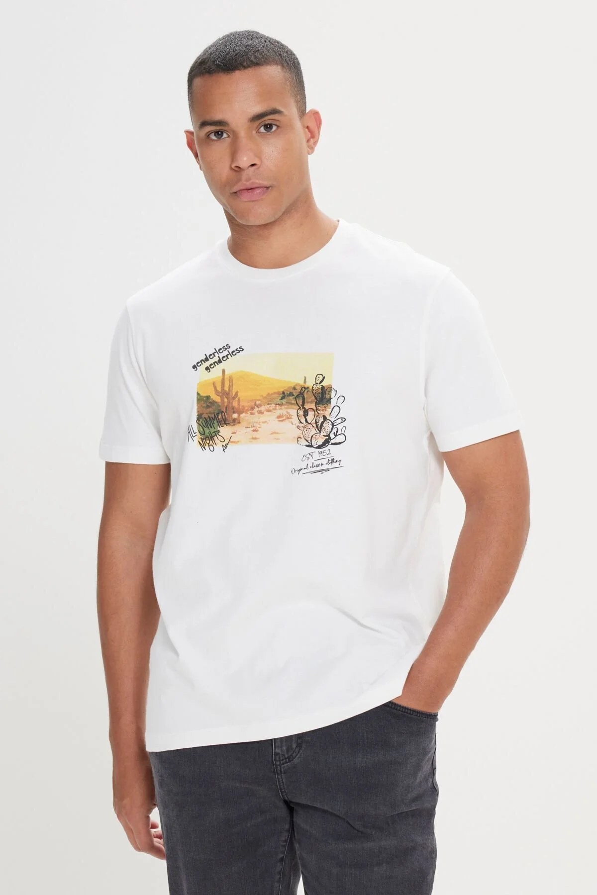 Bild von AC&Co / Altınyıldız Classics Ecru Comfort Fit Relaxed Fit T-shirt Aus 100 % Baumwolle Mit Weicher Textur Und Geflammtem Rundhalsausschnitt für Herren - L