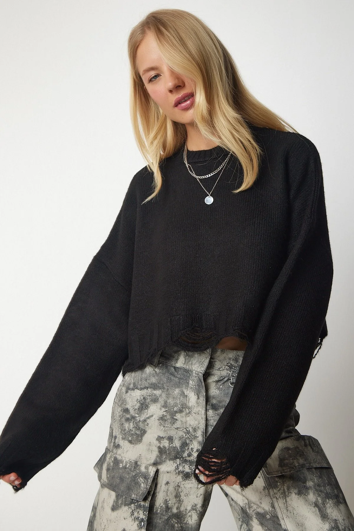Bild von Happiness İstanbul Schwarzer Strickpullover Mit Rissen für Damen - Standard
