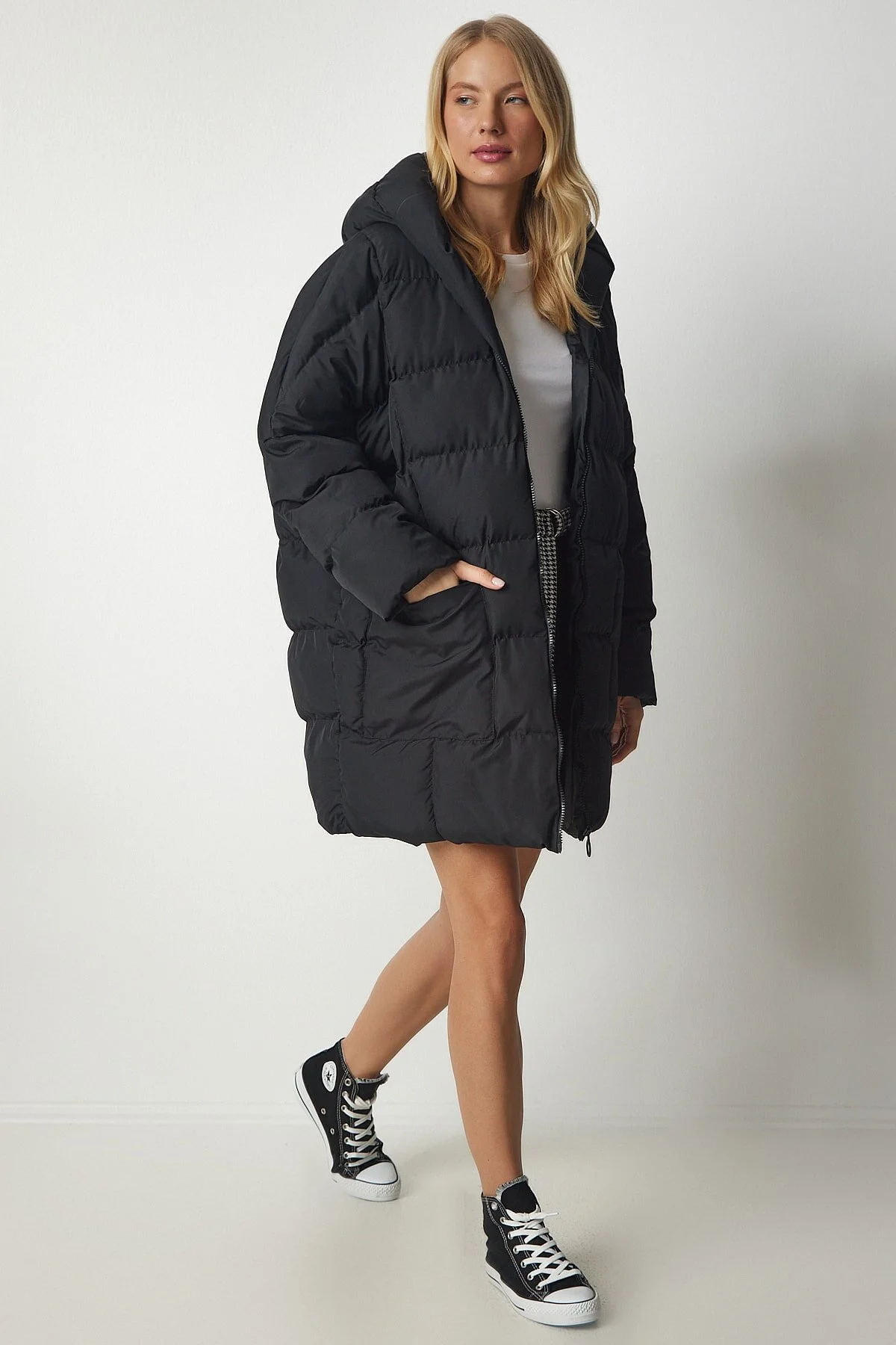 Bild von Happiness İstanbul Mantel Schwarz Puffer für Damen - 40