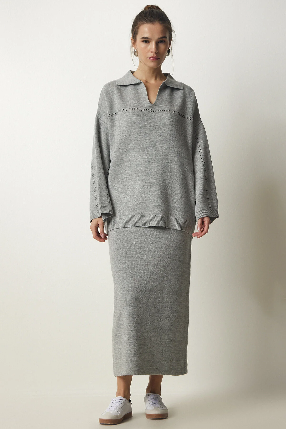 Bild von Happiness İstanbul Graues Set Mit Polokragen Und Stilvollem Strickpullover Und Rock für Damen - One Size