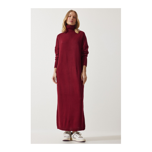 Bild von Happiness İstanbul Burgunderrotes Oversize-Strickkleid mit Rollkragen