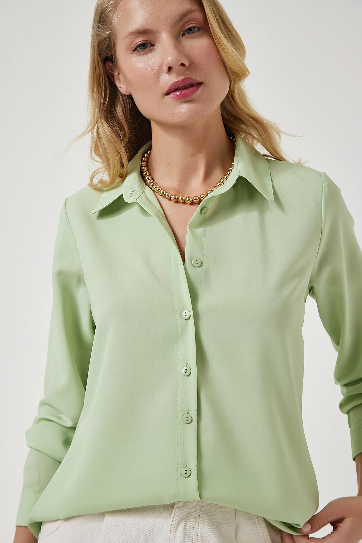 Bild von Happiness İstanbul Hellgrünes, Weich Strukturiertes Basic-shirt für Damen - 40