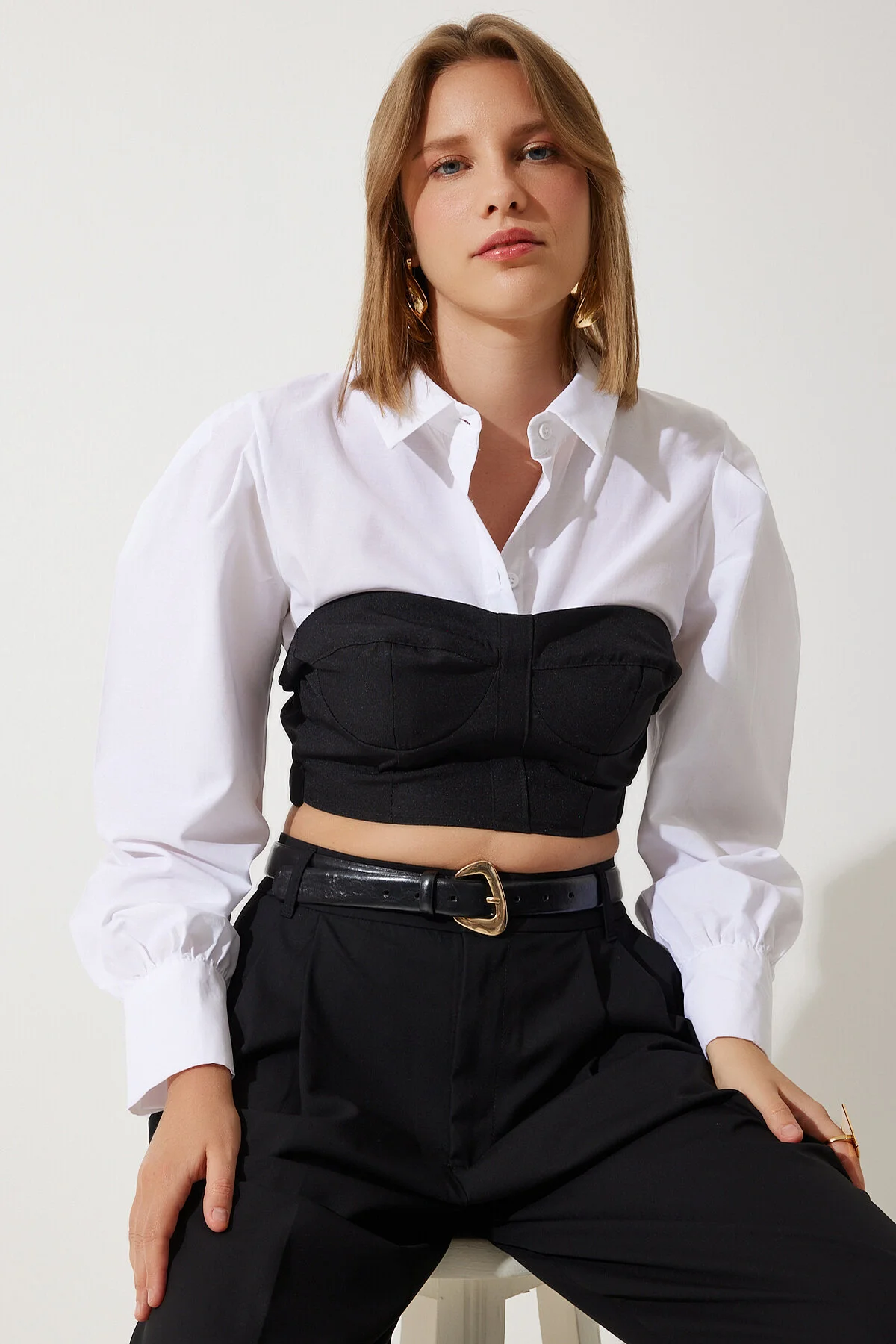 Bild von Happiness İstanbul Kurze Bluse Mit Farbblock-muster , Weiß/schwarz, für Damen - 36