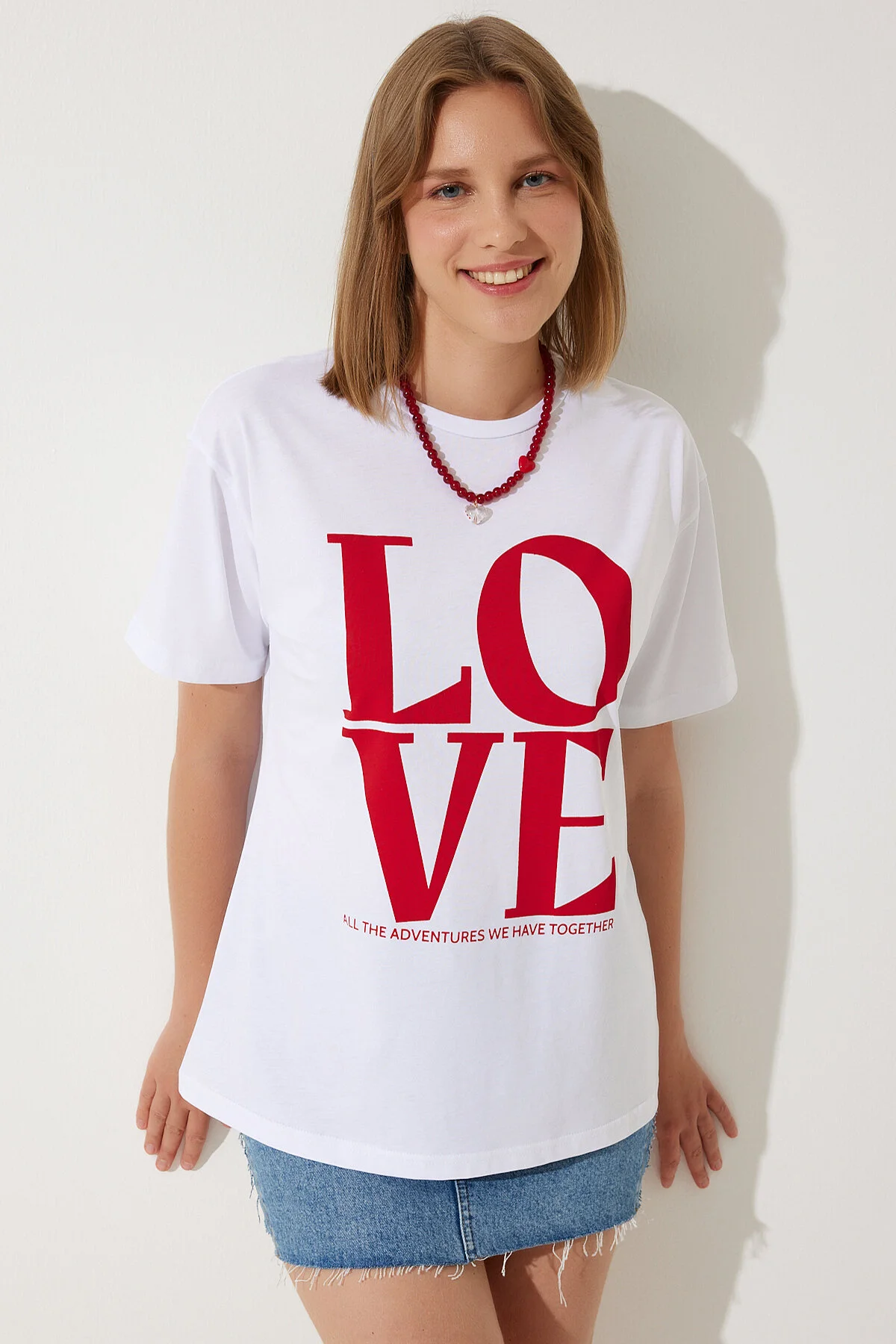 Bild von Happiness İstanbul Weißes Bedrucktes Oversize-t-shirt Aus Baumwolle für Damen - 40