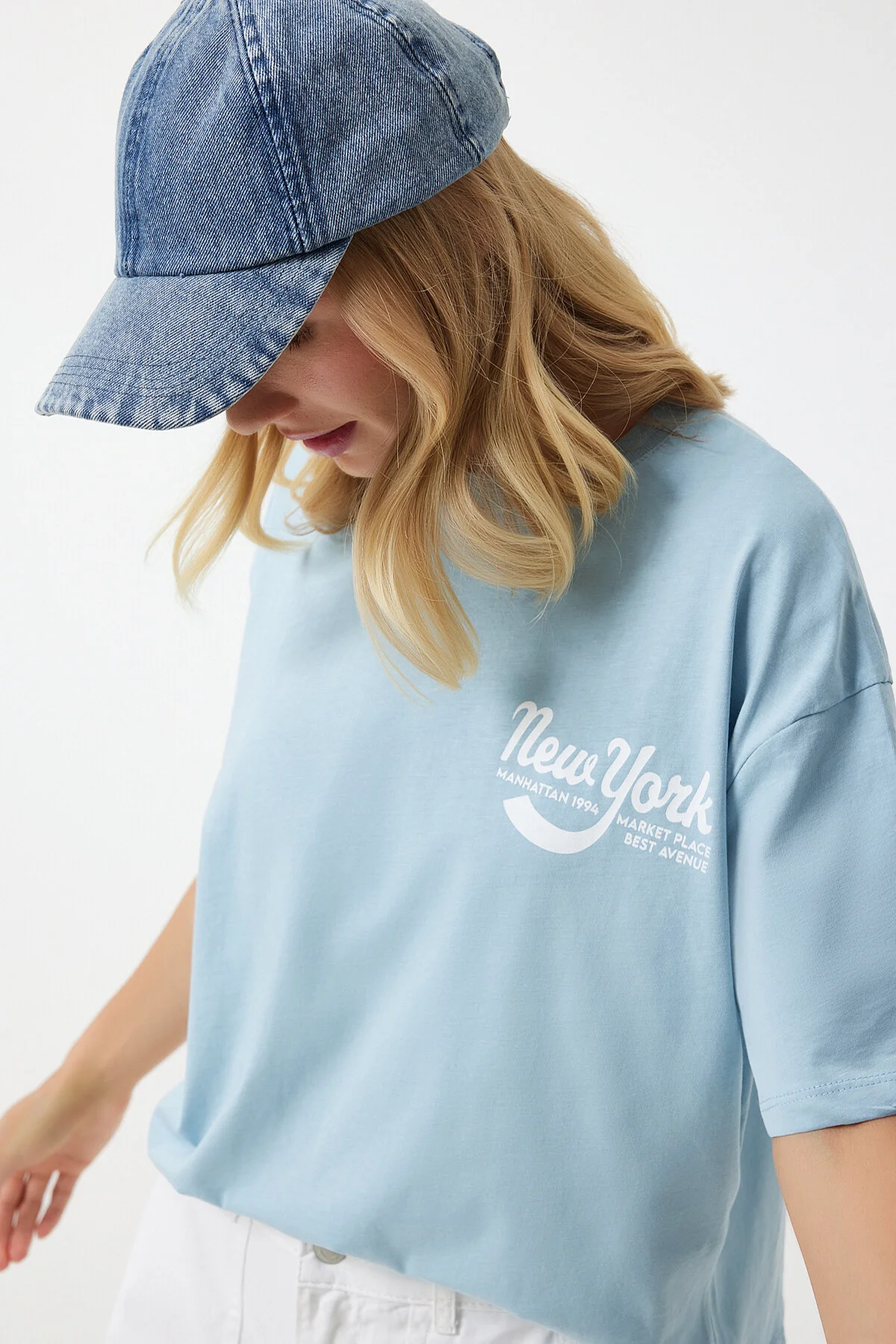 Bild von Happiness İstanbul Himmelblaues Bedrucktes Oversize-t-shirt - für Damen - 40
