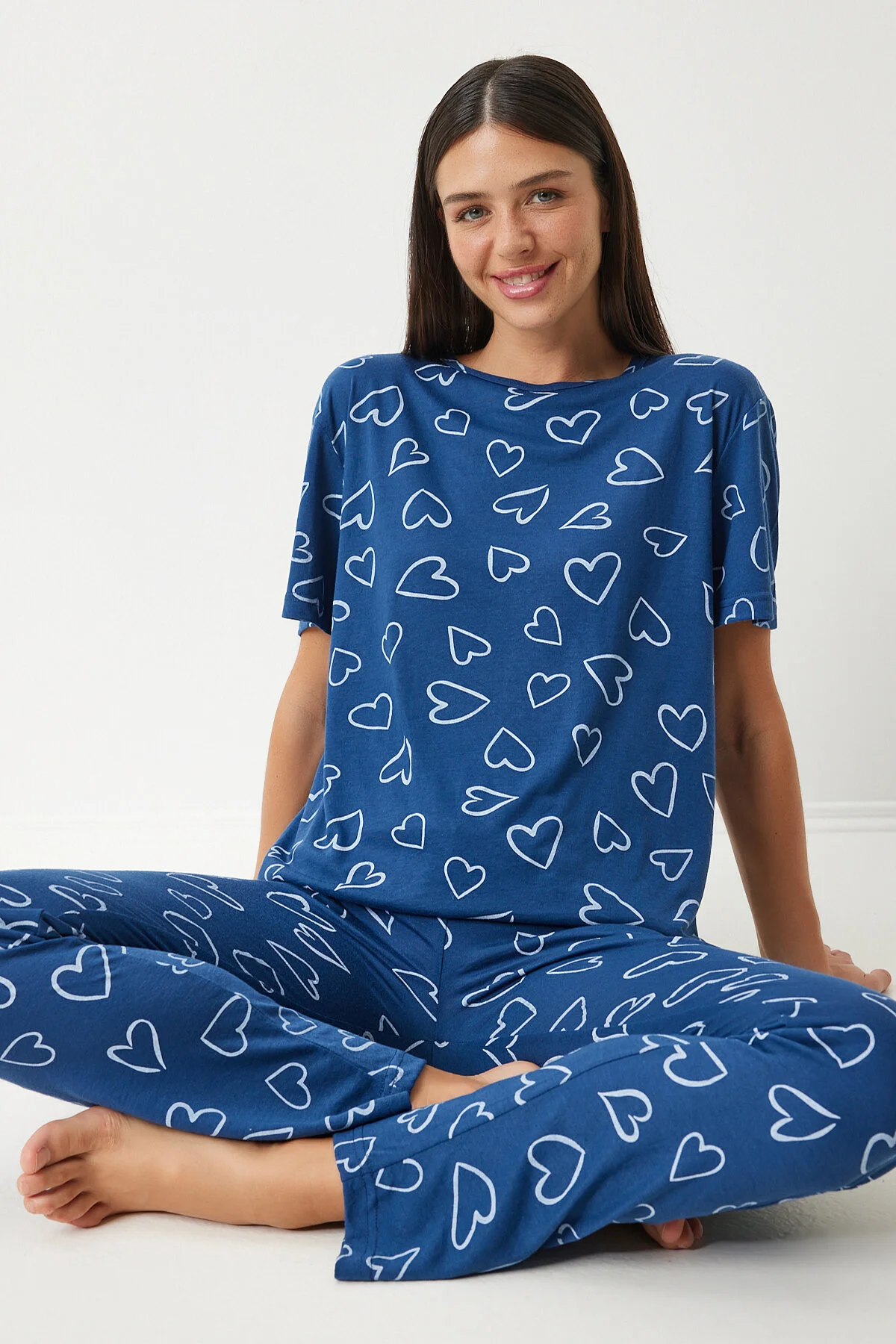 Bild von Happiness İstanbul Marineblaues Gemustertes Pyjama-set Aus Viskose Hose Und T-shirt für Damen - 38
