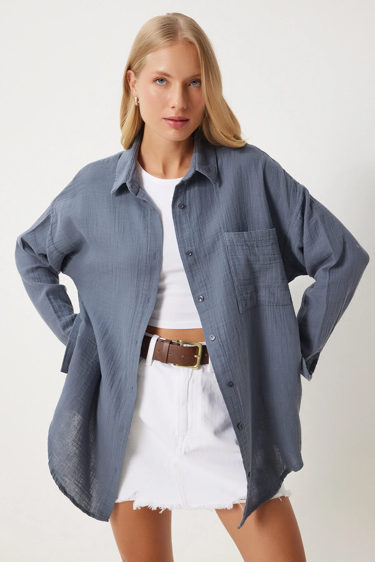 Bild von Happiness İstanbul Anthrazitfarbenes Oversize-musselin-hemd – für Damen - 36