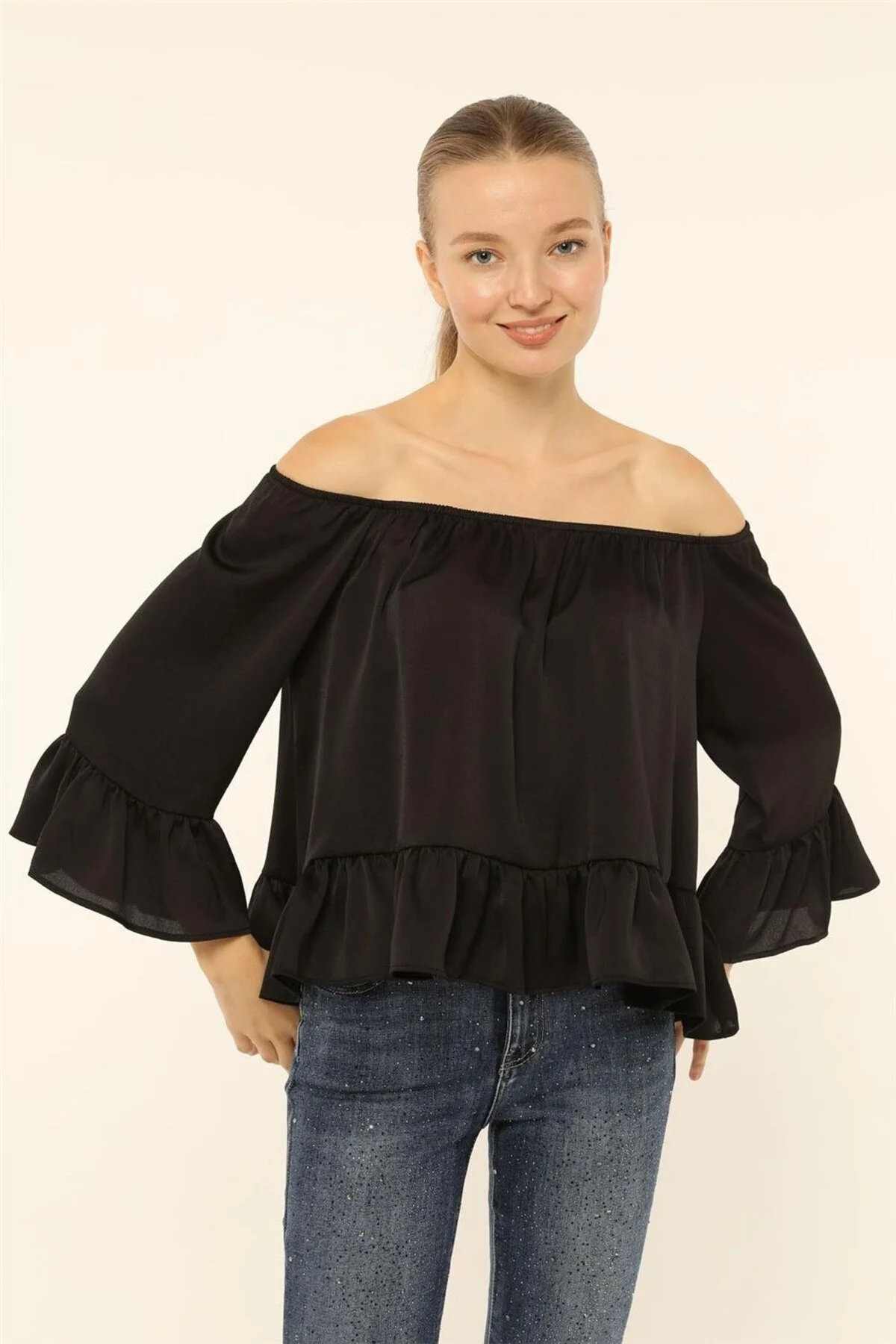 Bild von HomeStore Schwarze Bluse – Elastischer Kragen, 3⁄4 Ärmel, Eucu-rüschen für Damen - 38