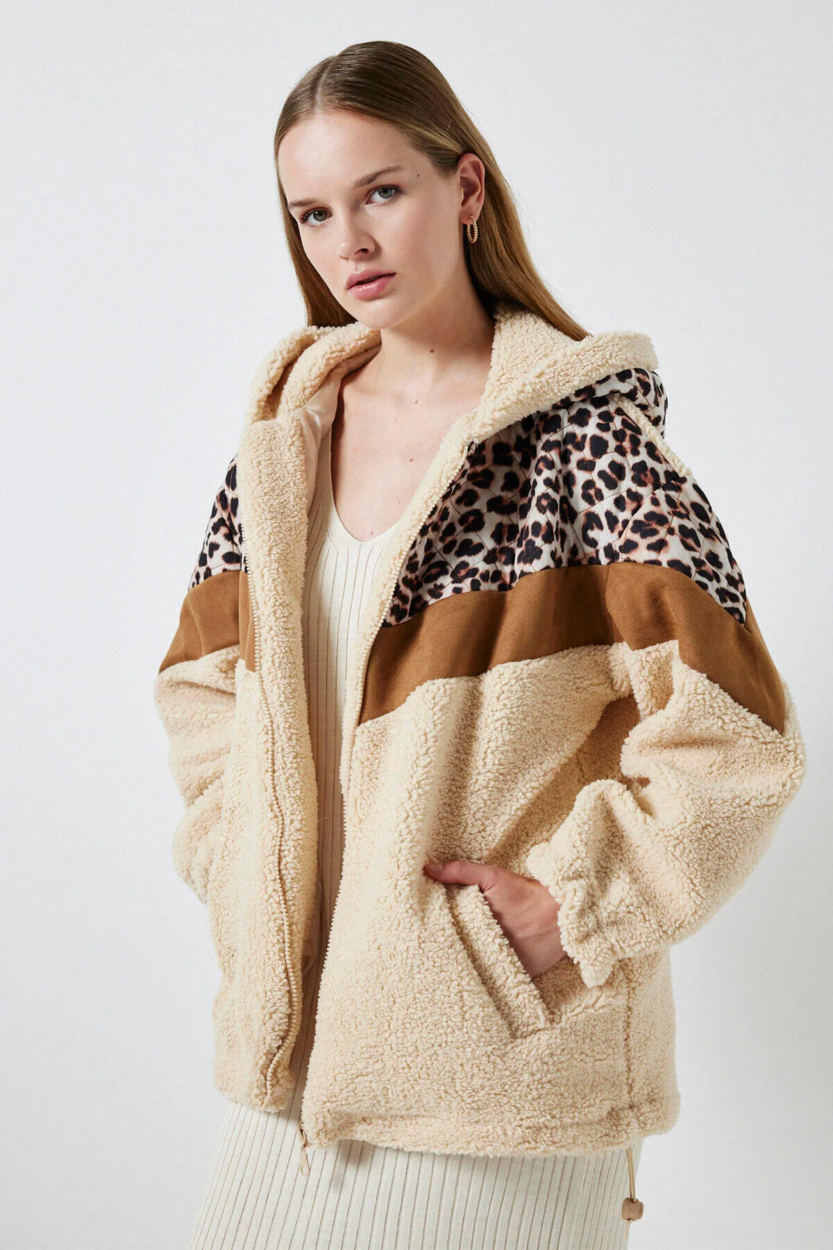 Bild von Touché Privé Modest Fashion Mantel Beige Basic - L