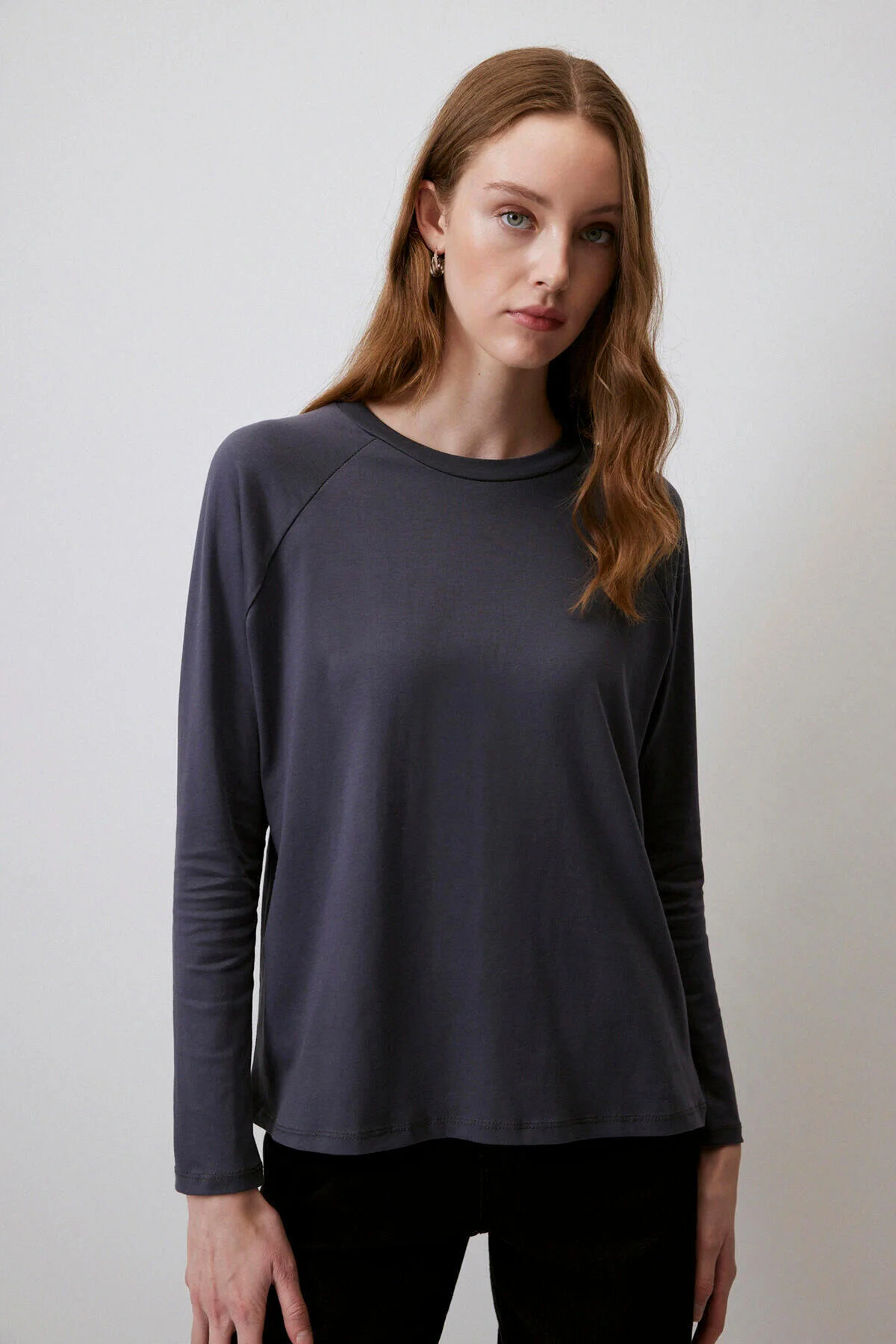 Bild von Touché Privé Modest Fashion T-shirt Grau Semi Fit für Damen - M