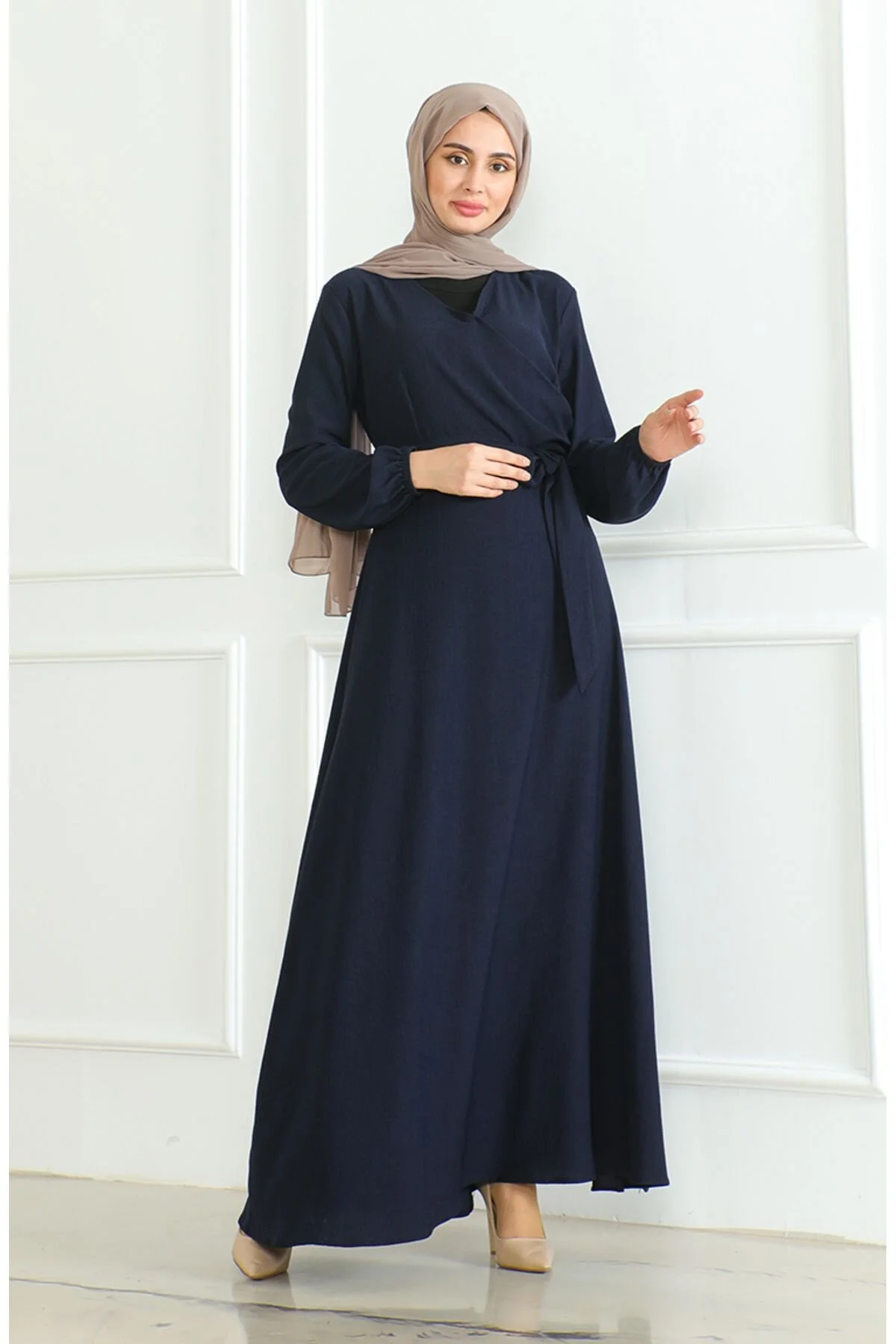 Bild von sefamerve Wickelkleid Aus Stoff Mit Seitlichen Bändern 1033-03 Marineblau für Damen - 42
