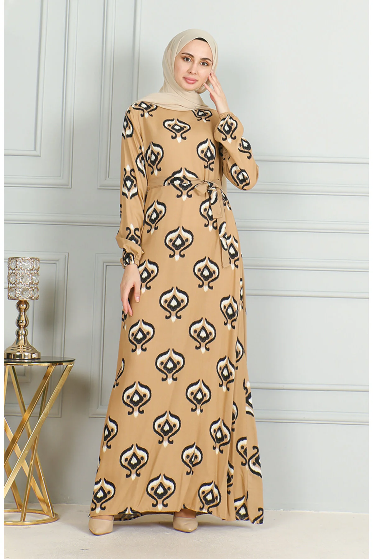 Bild von sefamerve Nerzfarbenes, Schwarz Gemustertes Viskose-kleid Mit Gürtel – 0491-06 für Damen - 38-40