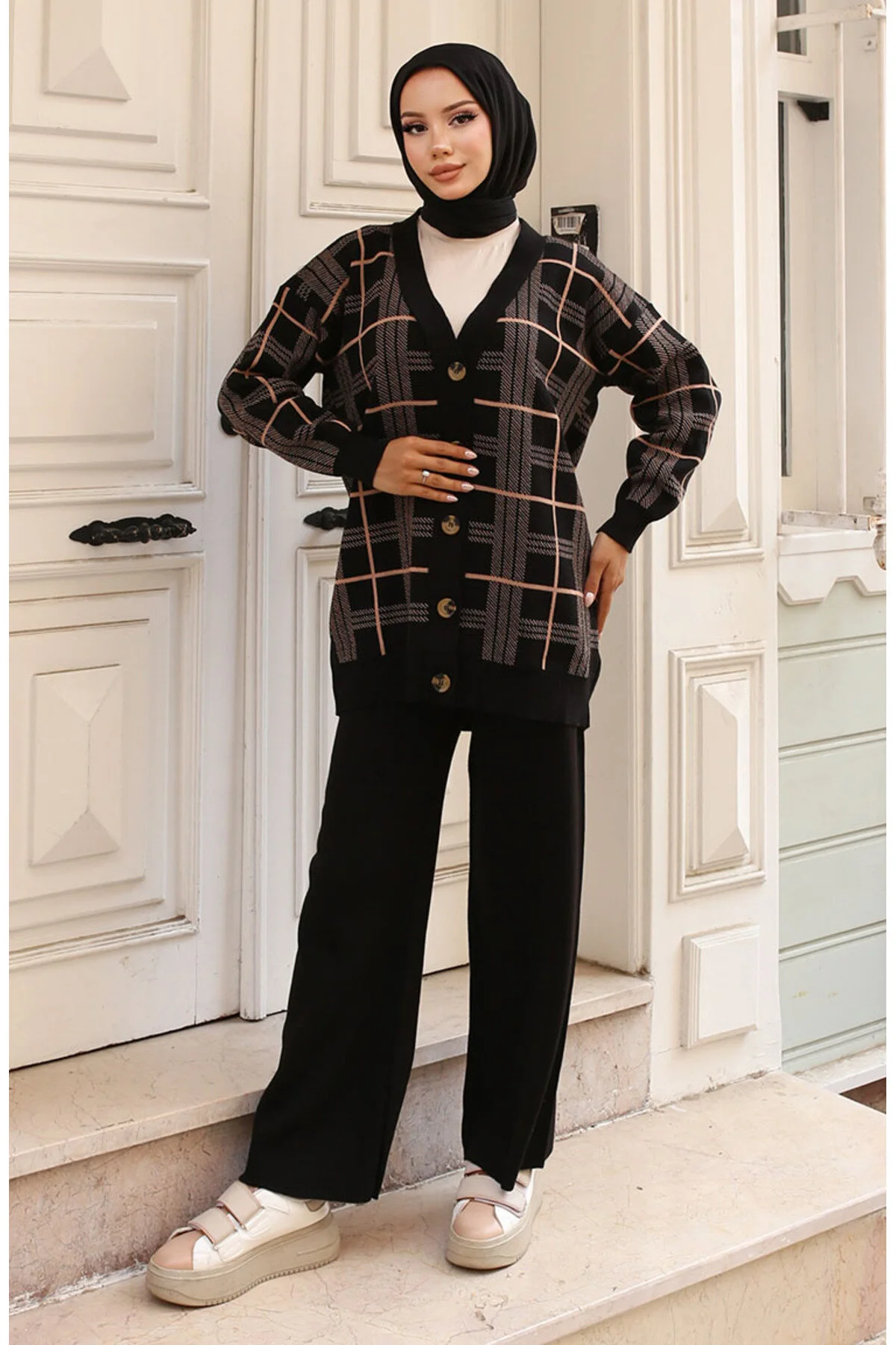 Bild von sefamerve Hijab Oberteil Unterteil Set Schwarz Relaxed Fit für Damen - 0