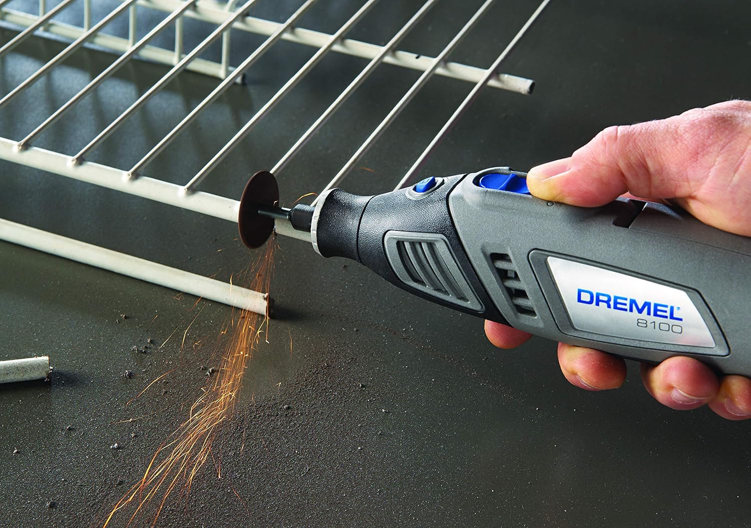 Bild von Dremel 409 Trennscheibe, Zubehörsatz für Multifunktionswerkzeug mit 36x Trennscheiben 24mm zum Nuten, Fräsen und Schneiden von Metall, Holz und Kunststoff Grau
