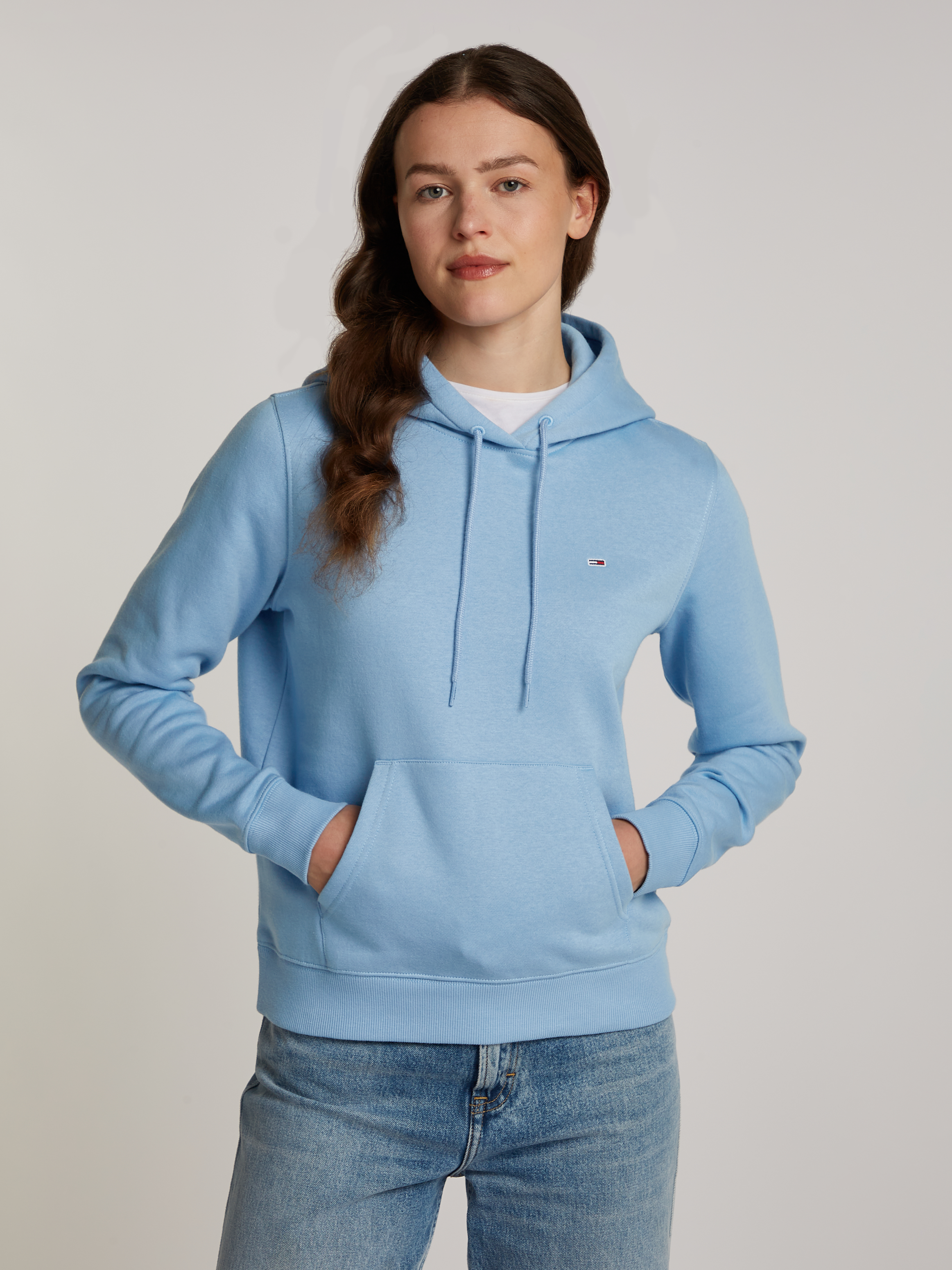 Bild von Tommy Jeans Kapuzensweatshirt »TJW REG S FLAG HOODIE«, Kapuze mit Kordelm, Kängurutasche, Tommy Jeans Logo-Flag