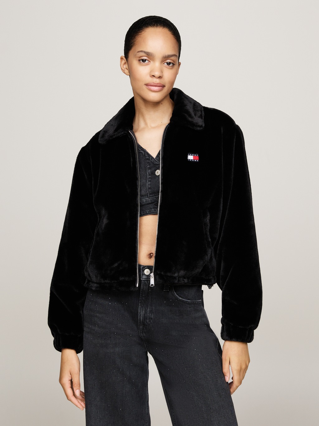 Bild von Tommy Jeans Kurzjacke, im flauschigen Design