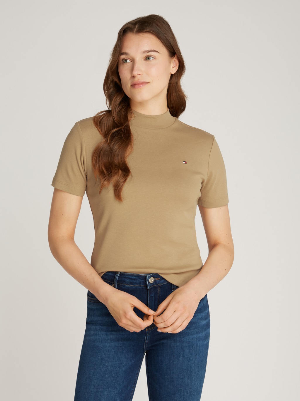 Bild von Tommy Hilfiger Stehkragenshirt "NEW CODY SLIM CROP MOCK-NK", mit Logostickerei