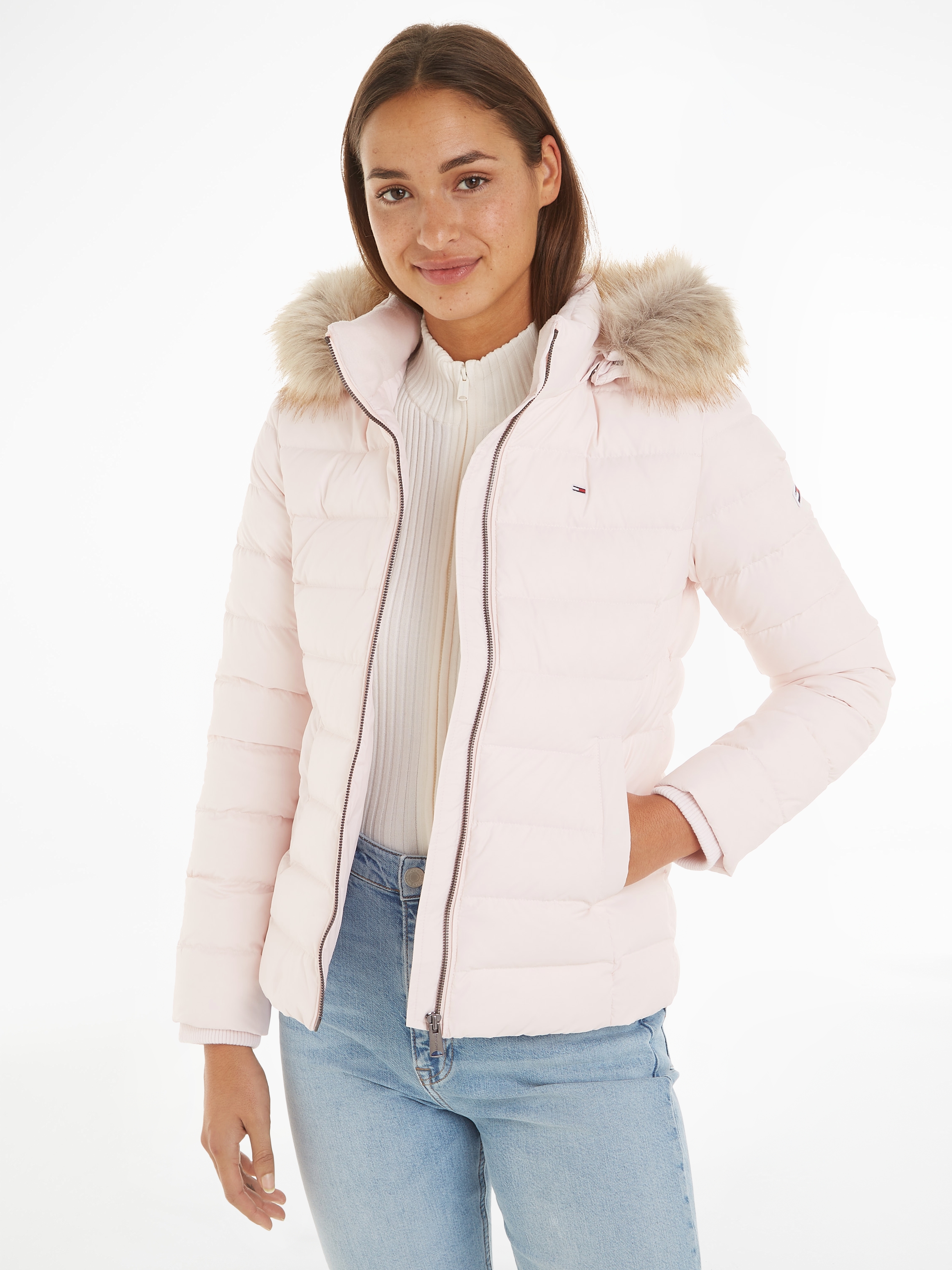 Bild von Tommy Jeans Steppjacke »TJW BASIC HOODED DOWN JACKET«, mit Kapuze, mit Fellimitat an der Kapuze & Tommy Jeans Logo-Flag