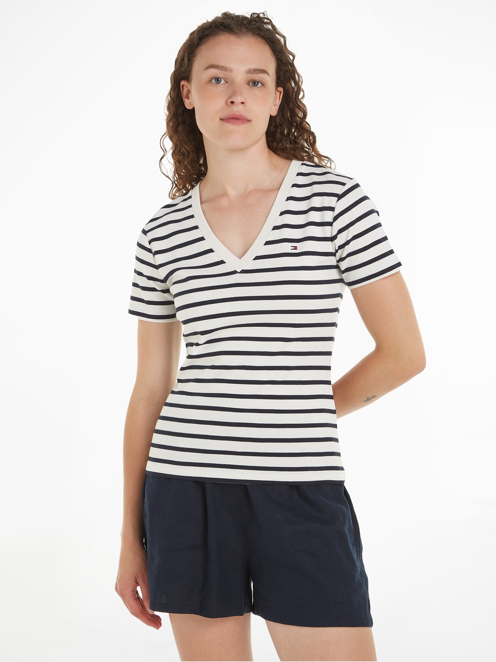 Bild von Tommy Hilfiger T-Shirt "SLIM CODY V-NK SS", mit Logostickerei