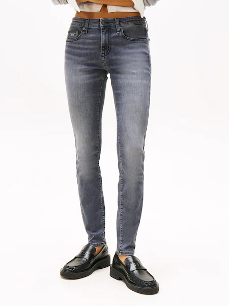 Bild von Tommy Jeans Skinny-fit-Jeans »Sophie Low Waist Skinny«, mit Logo-Badge, in Knöchellänge