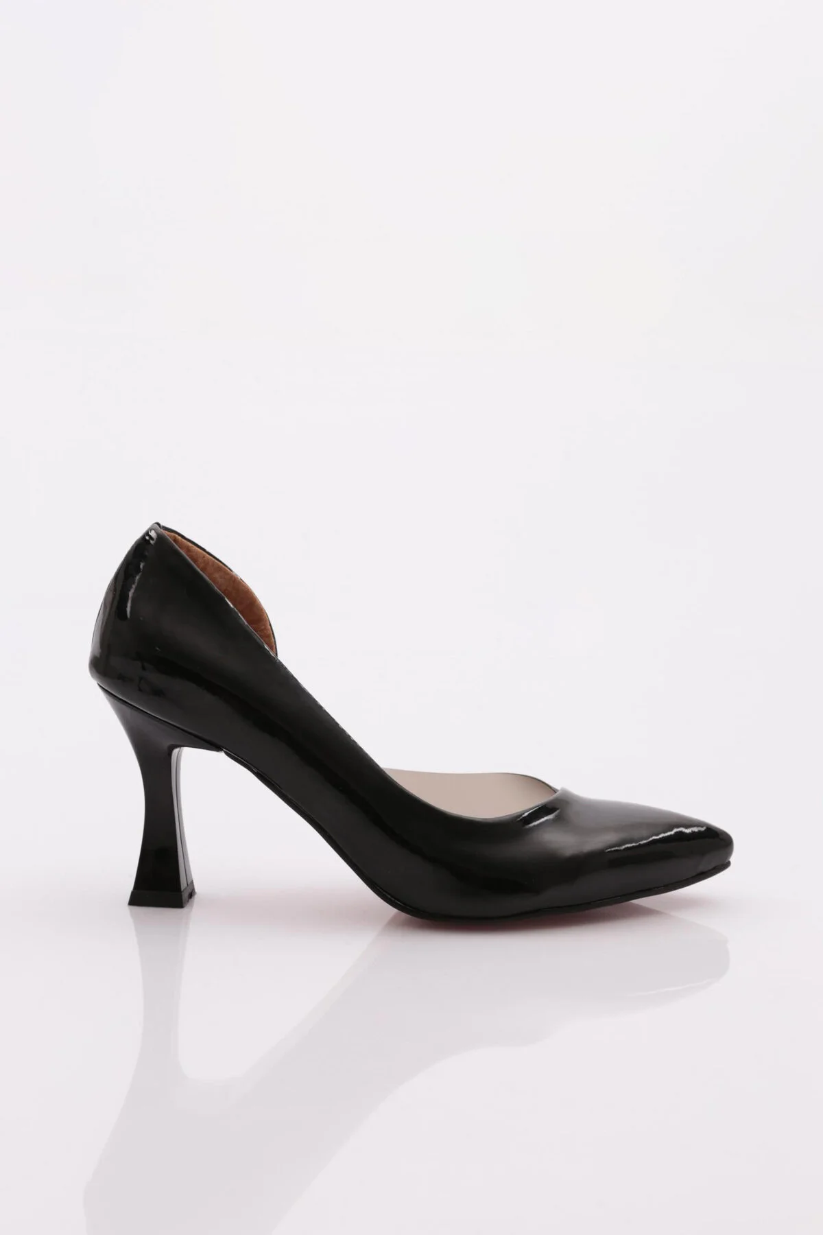 Bild von DGN Schwarzes Lackleder Stilettos Mit Spitzer Spitze für Damen - 39