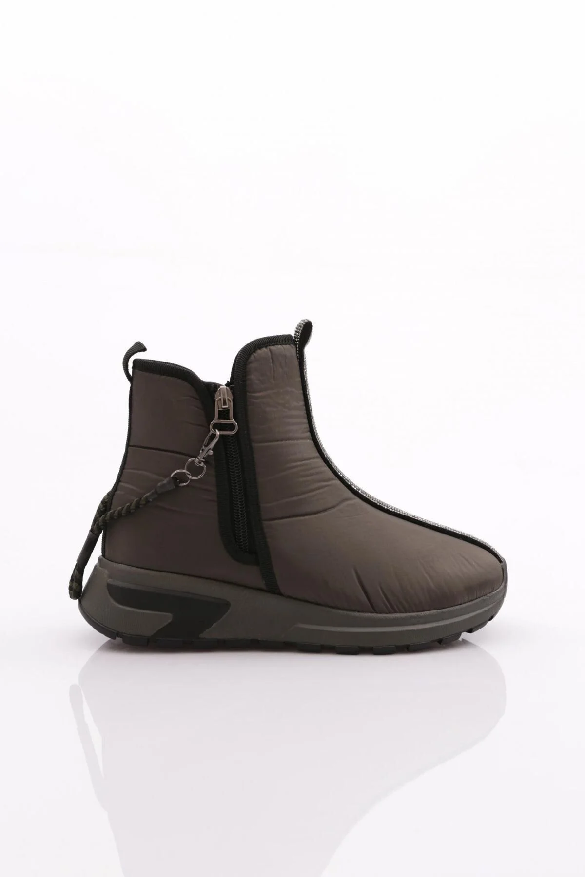 Bild von DGN 685-1 Khakifarbene Stiefel Dicke Sohle, Reißverschlussdetail Und Silberne Steine für Damen - 37