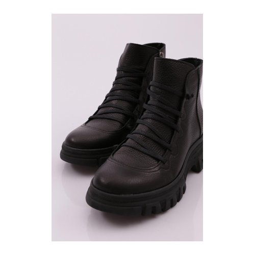 Bild von DGN 98-01 22k Schwarze Stiefel Aus Echtem Leder: Eleganz Und Funktionalität