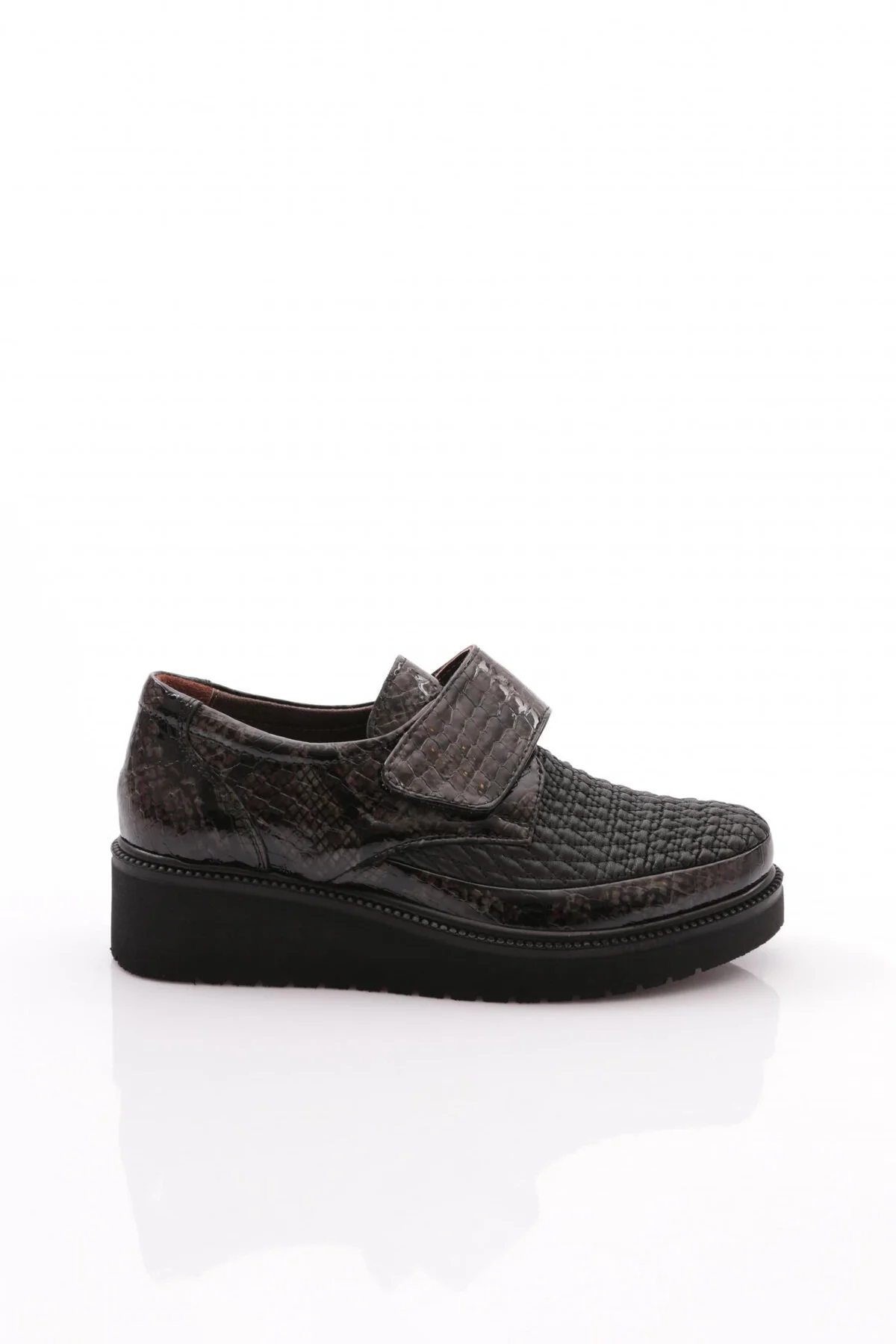 Bild von DGN 30450 Model Freizeitschuhe für Damen - 40