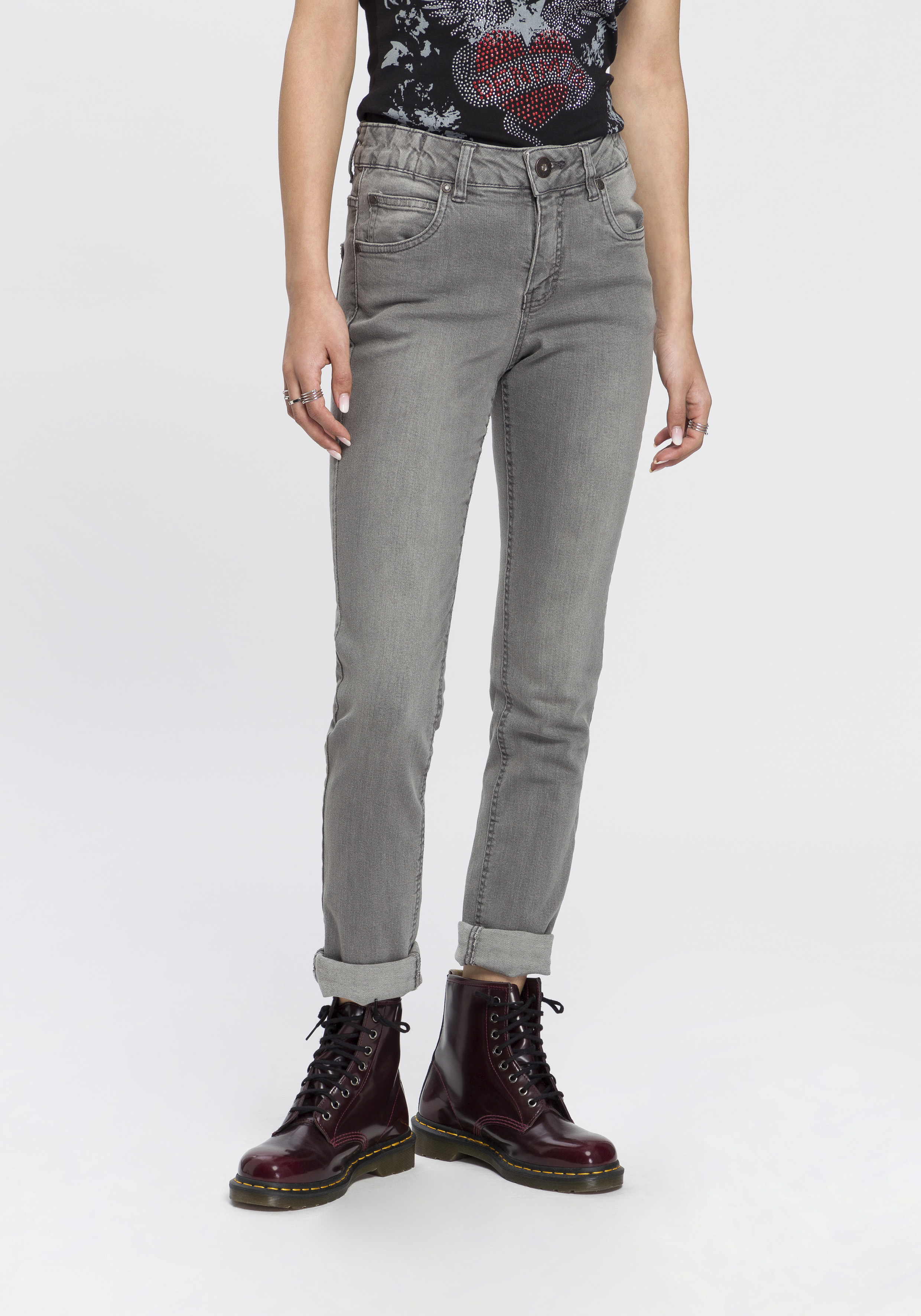 Bild von Arizona Slim-fit-Jeans »Bund mit seitlichem Gummizugeinsatz«, schmale Passform, Röhrenjeans, Used-Waschung, hohe Leibhöhe