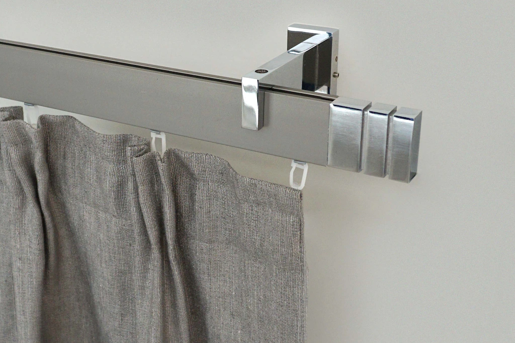 Bild von Gardinenstange GARESA "FLAT", silber (vernickelt, chromfarben), L:340cm, Aluminium, Gardinenstangen, Rechteckprofil, Wandmontage, perfekter Lauf, modern, verlängerbar