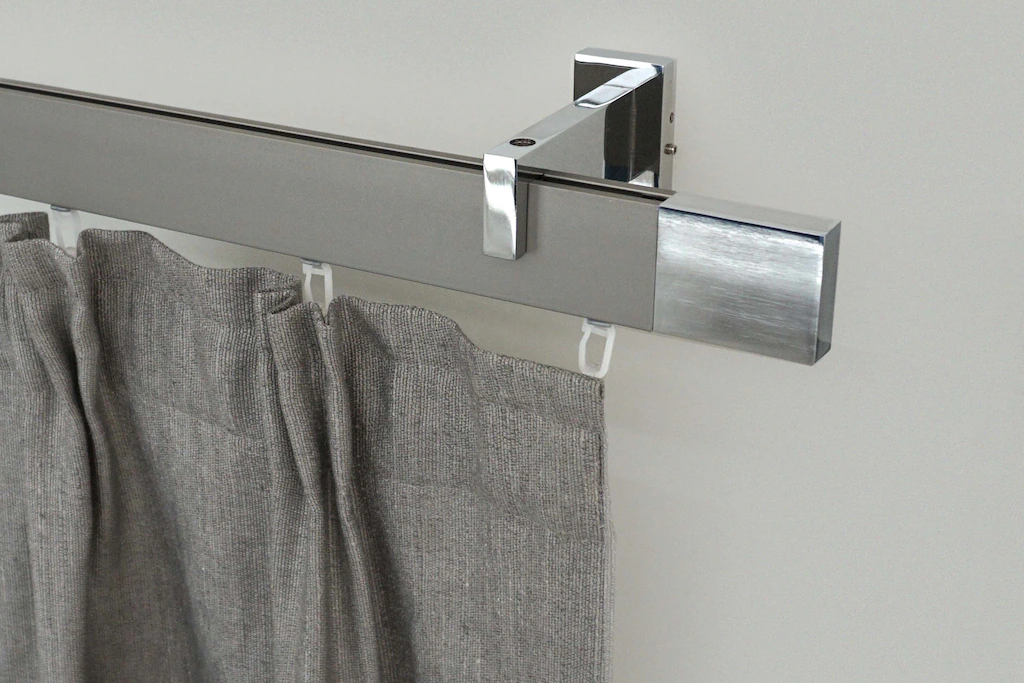 Bild von Gardinenstange GARESA "FLAT", silber (vernickelt, chromfarben), L:270cm, Aluminium, Gardinenstangen, Rechteckprofil, Wandmontage, perfekter Lauf, modern, verlängerbar