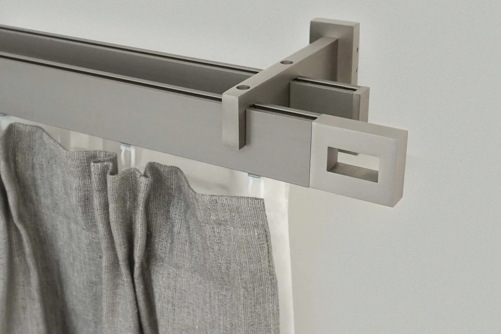 Bild von Gardinenstange GARESA "FLAT", silber (vernickelt), L:310cm, Aluminium, Gardinenstangen, Rechteckprofil, Wandmontage, perfekter Lauf, modern, verlängerbar