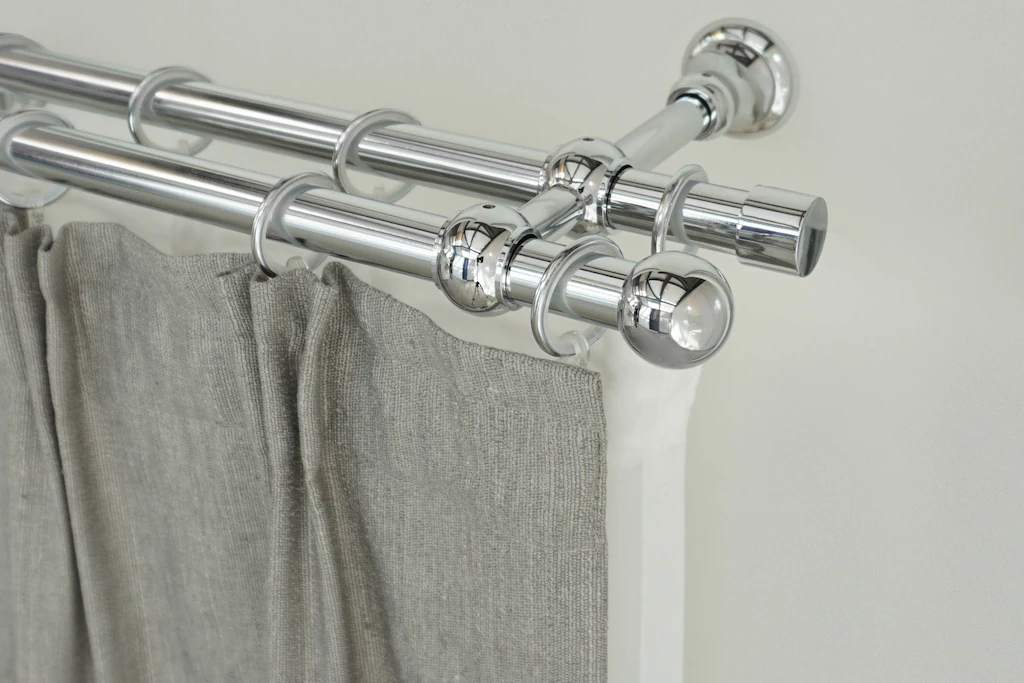 Bild von Gardinenstange GARESA "ANDREA", grau (chromfarben), L:460cm Ø:20mm, Metall, Gardinenstangen, Vorhanggarnitur, verlängerbar, Endknopf Kugel kurz, mit Ringen