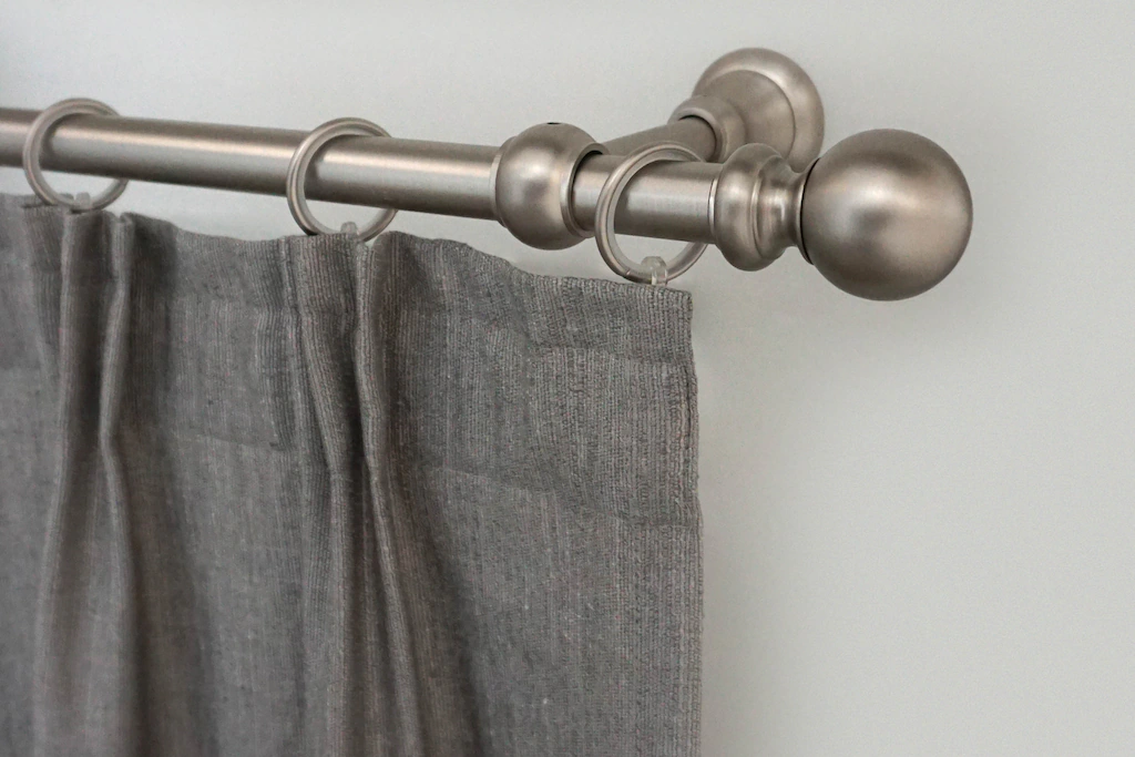 Bild von Gardinenstange GARESA "ANDREA", silber (mattnickelfarben), L:210cm Ø:20mm, Metall, Gardinenstangen, Vorhanggarnitur, verlängerbar, Endknopf Kugel lang, mit Ringen