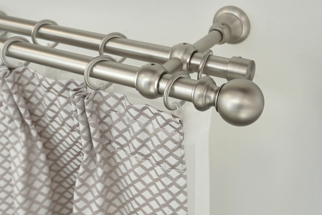 Bild von Gardinenstange GARESA "ANDREA", silber (mattnickelfarben), L:460cm Ø:20mm, Metall, Gardinenstangen, Vorhanggarnitur, verlängerbar, Endknopf Kugel lang, mit Ringen