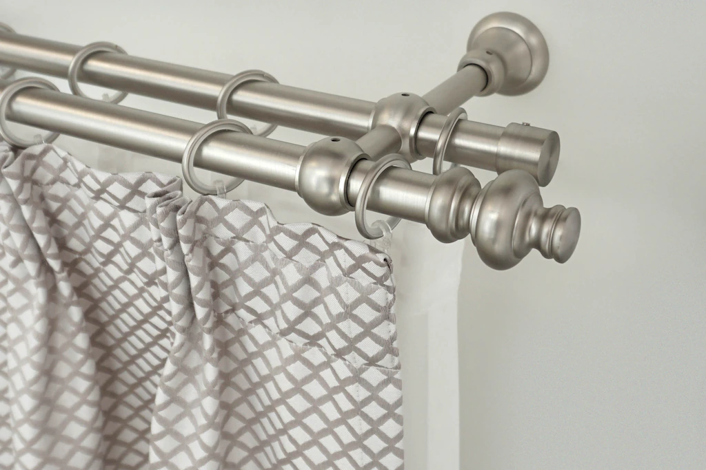 Bild von Gardinenstange GARESA "ANDREA", silber (mattnickelfarben), L:330cm Ø:20mm, Metall, Gardinenstangen, Vorhanggarnitur, verlängerbar, Endknopf Profil groß, mit Ringen