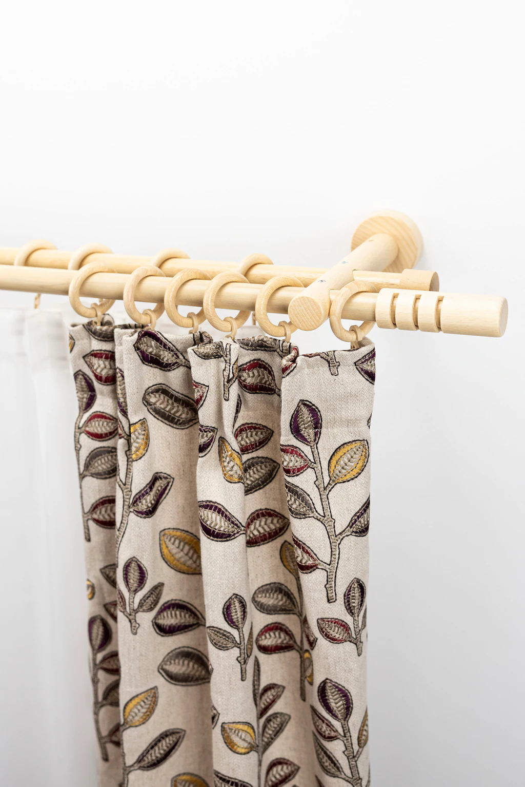 Bild von Gardinenstange GARESA "PEMPIA", beige (natur), L:390cm Ø:20mm, Holz, Metall, Gardinenstangen, Vorhanggarnitur, verlängerbar, Knopf m.Ausschnitte, mit Ringe