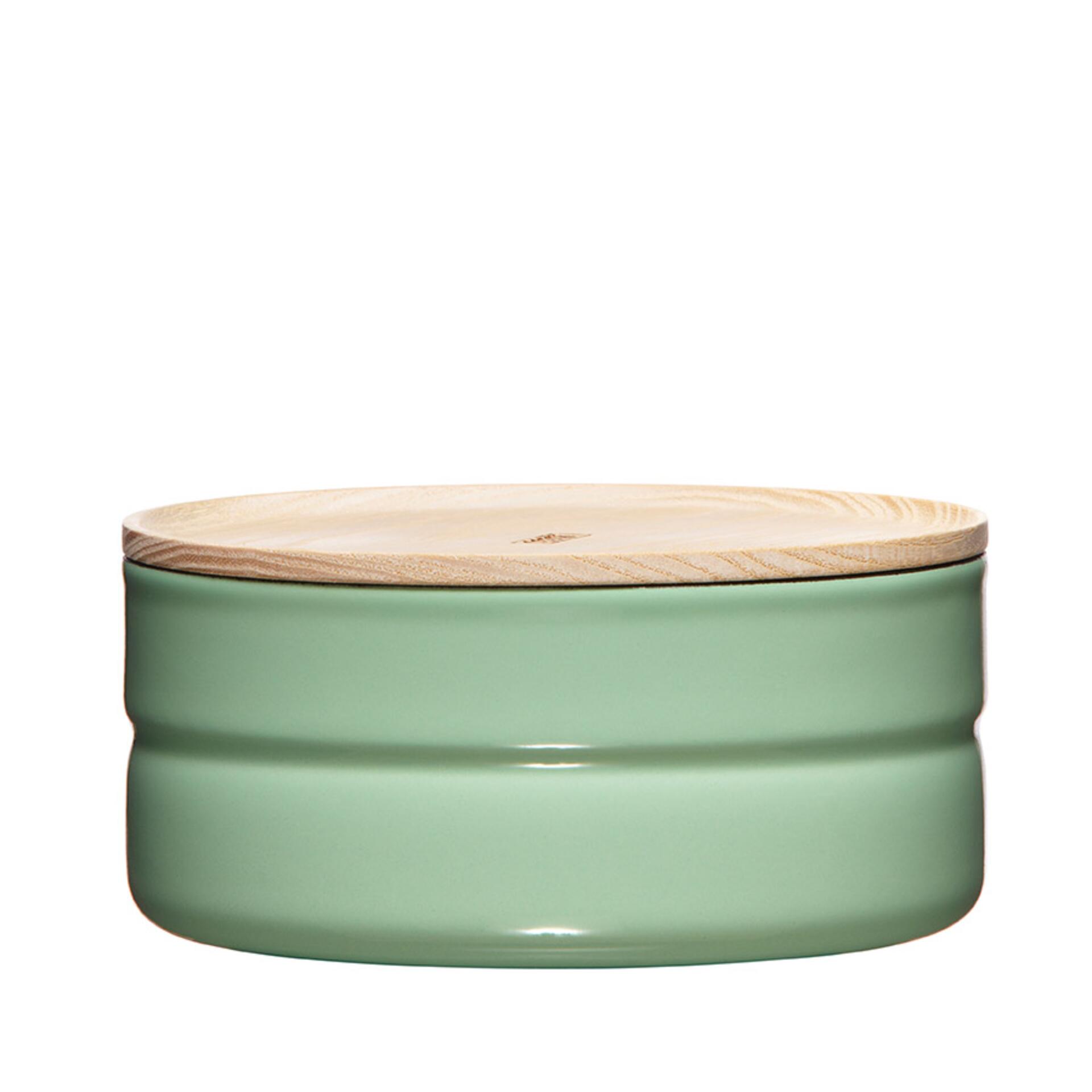 Bild von Riess, 2173-202, Vorratsdose mit Eschenholzdeckel, Durchmesser 13 cm, Höhe 6 cm, Inhalt 615 ml, SLOW GREEN, KITCHEN-MANAGEMENT, Truehomeware, Emaille