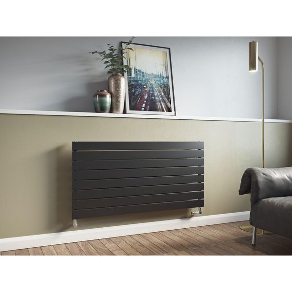Bild von Ximax Raumheizkörper P1 Horizontal Anthrazit RAL 7016 - ein eleganter und unaufdringlicher Designheizkörper in horizontaler Ausführung (595 mm x 1000 mm)