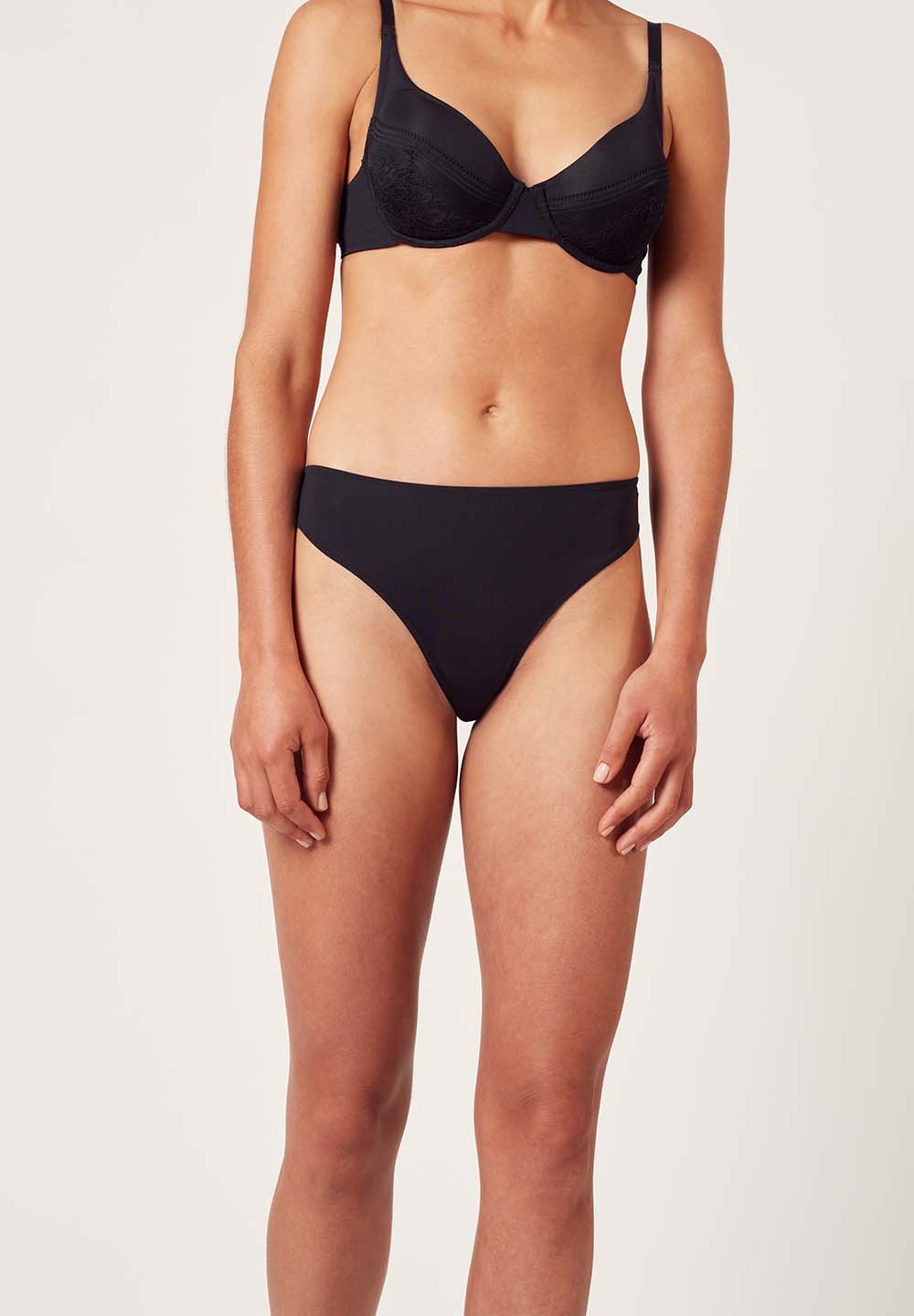 Bild von HUBER String Damen String hautnah Soft Floral Micro (Stück, 1-St) recyceltes Material