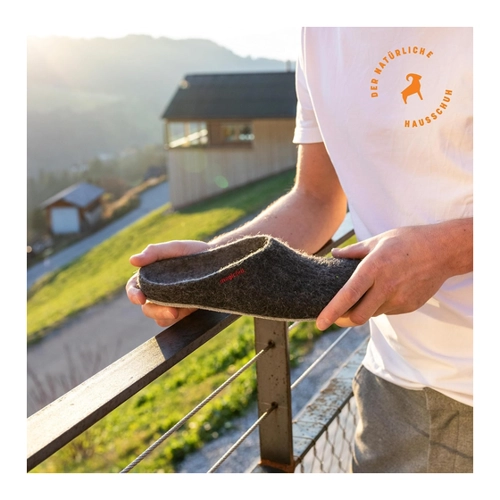 Bild von Magicfelt Filz-Hausschuh AP 701 aus Reiner Merino-Wolle – Unisex Pantoffeln für Erwachsene