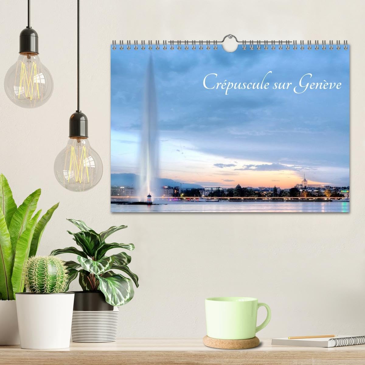 Bild von Crépuscule sur Genève (Calendrier mural 2025 DIN A4 horizontal), CALVENDO calendrier mensuel: Genève magnifiée grâce aux couleurs intenses de l'heure bleue... Laissez-vous enchanter !