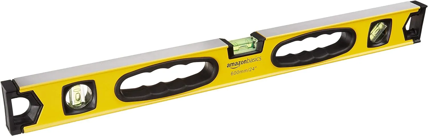 Bild von Amazon Basics Wasserwaage aus Aluminiumlegierung mit Magnet und Wasserblasen in Gelb, 61 cm