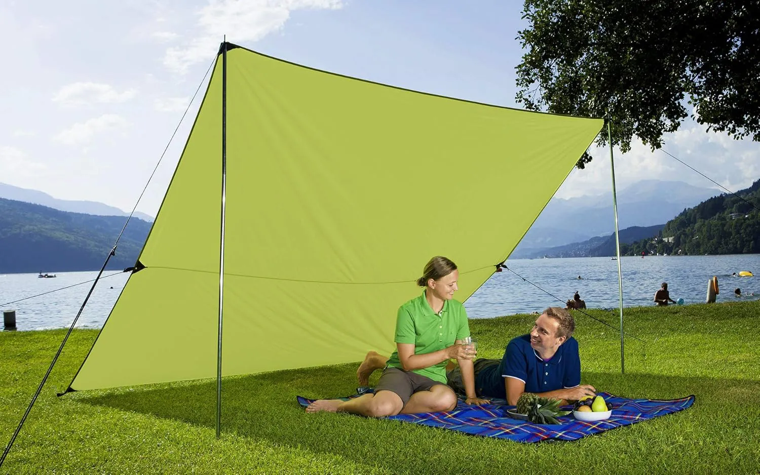 Bild von BERGER Ultraleicht Tarp 2x3m als Camping Sonnensegel mit Stangen und kleinem Packmaß, ideal für Zelt oder Auto