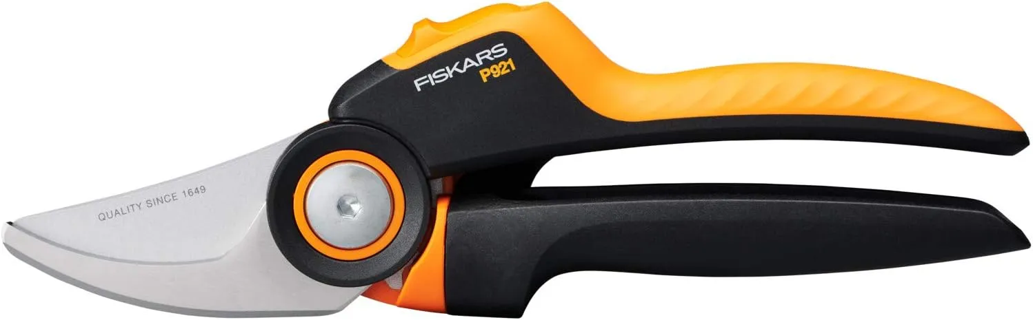 Bild von Fiskars Bypass-Gartenschere M X-series PowerGear mit Rollgriff und Edelstahlklingen, Länge 20,1 cm, schwarz/orange, Artikelnummer 1057173