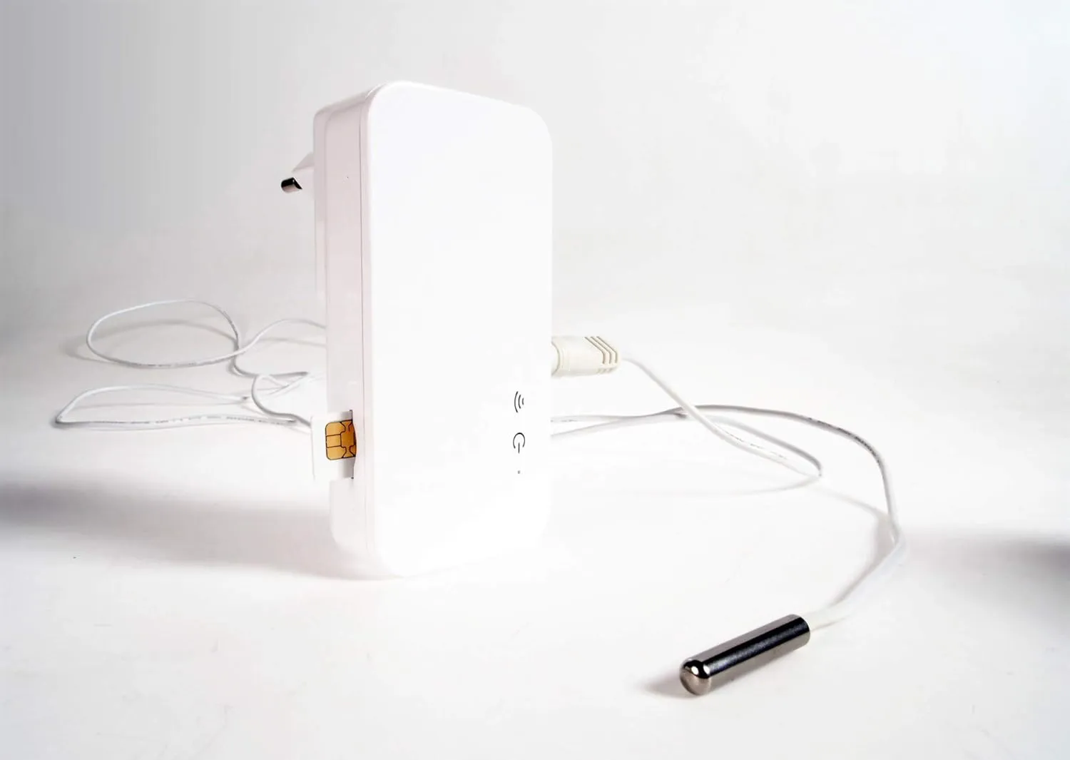 Bild von GSM-One DRH-3015-V4 Temperaturwächter mit Frost-, Hitze- und Stromausfallwarnung für 4G/LTE