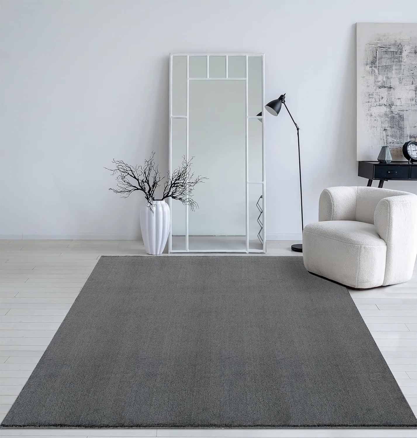 Bild von Mia's Taos Teppich in Anthrazit mit kuscheligem Kurzflor, rutschfester Unterseite und waschbar bis 30 Grad, Größe 120 x 160 cm