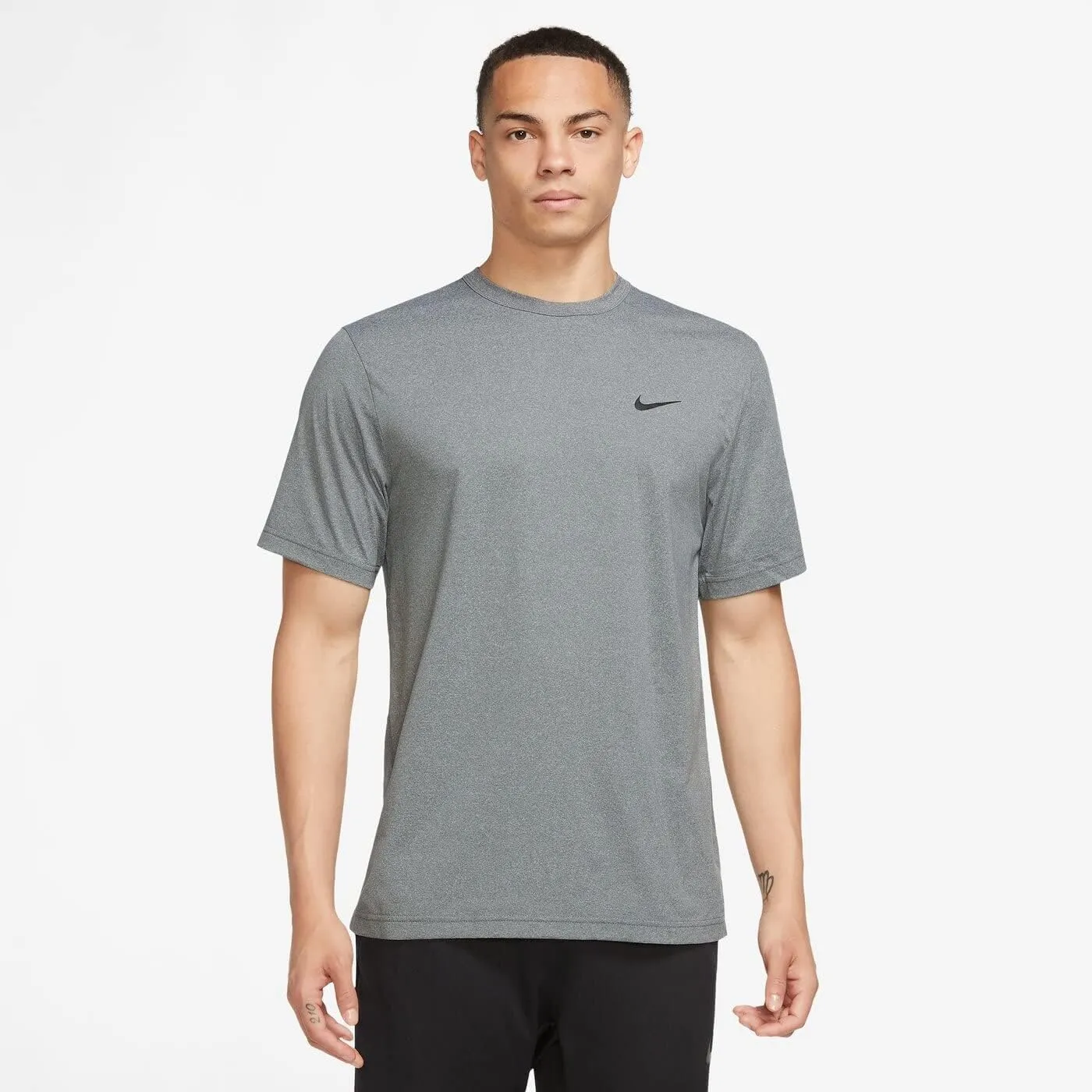 Bild von Nike Herren Df Uv Hyverse Kurzarm T-Shirt im Einzelpack