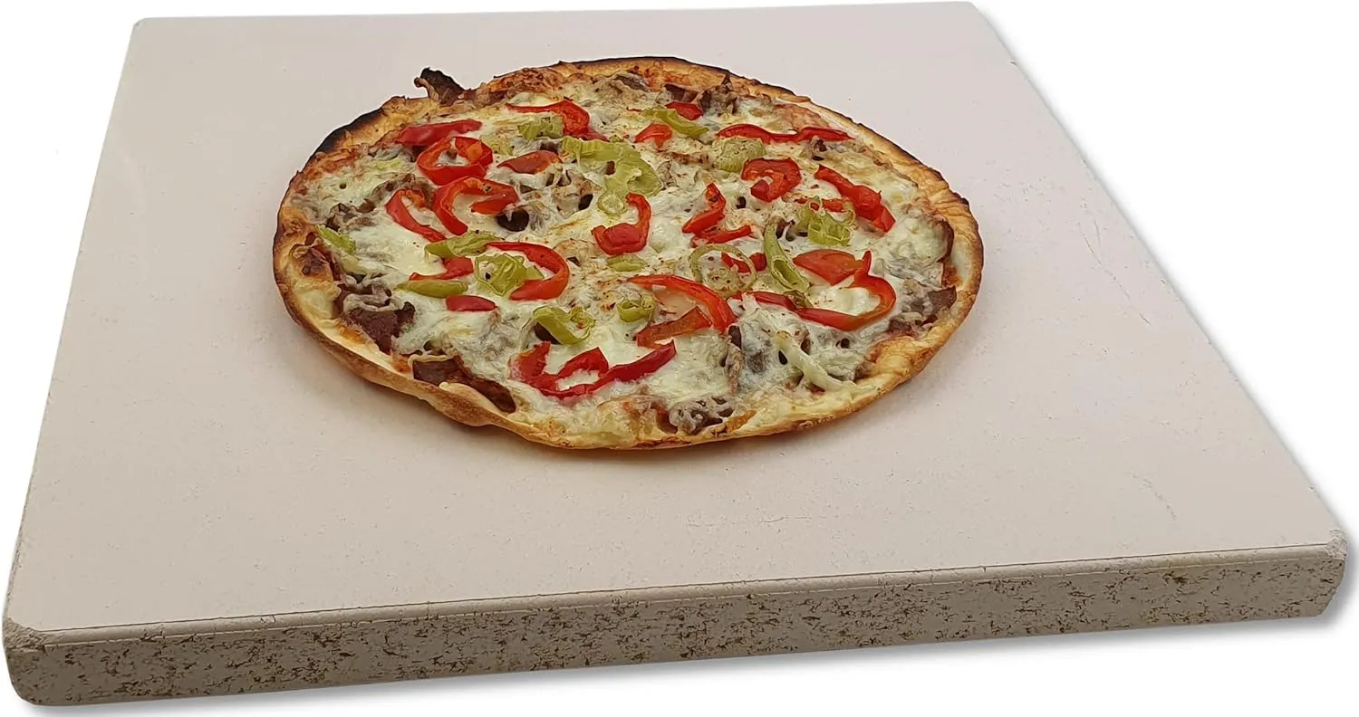 Bild von Pizzastein und Backplatte aus Speicherschamotte mit den Maßen 40 x 40 x 3 cm